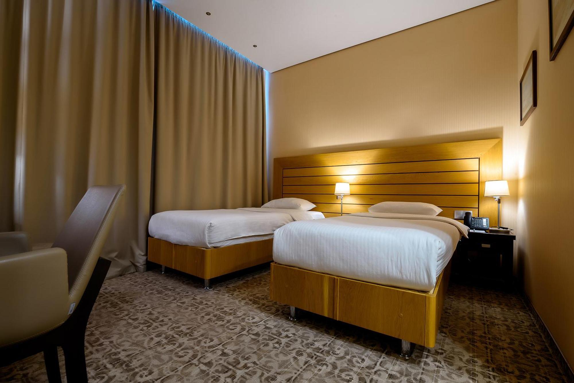 Cosmonaut Hotel Karagandy Екстериор снимка