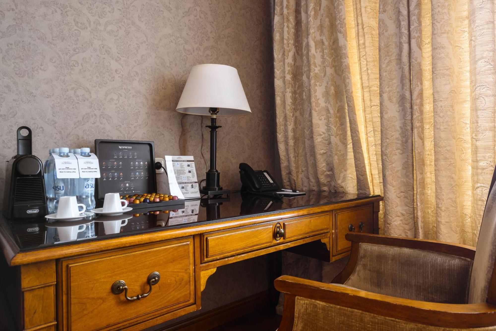 Cosmonaut Hotel Karagandy Екстериор снимка