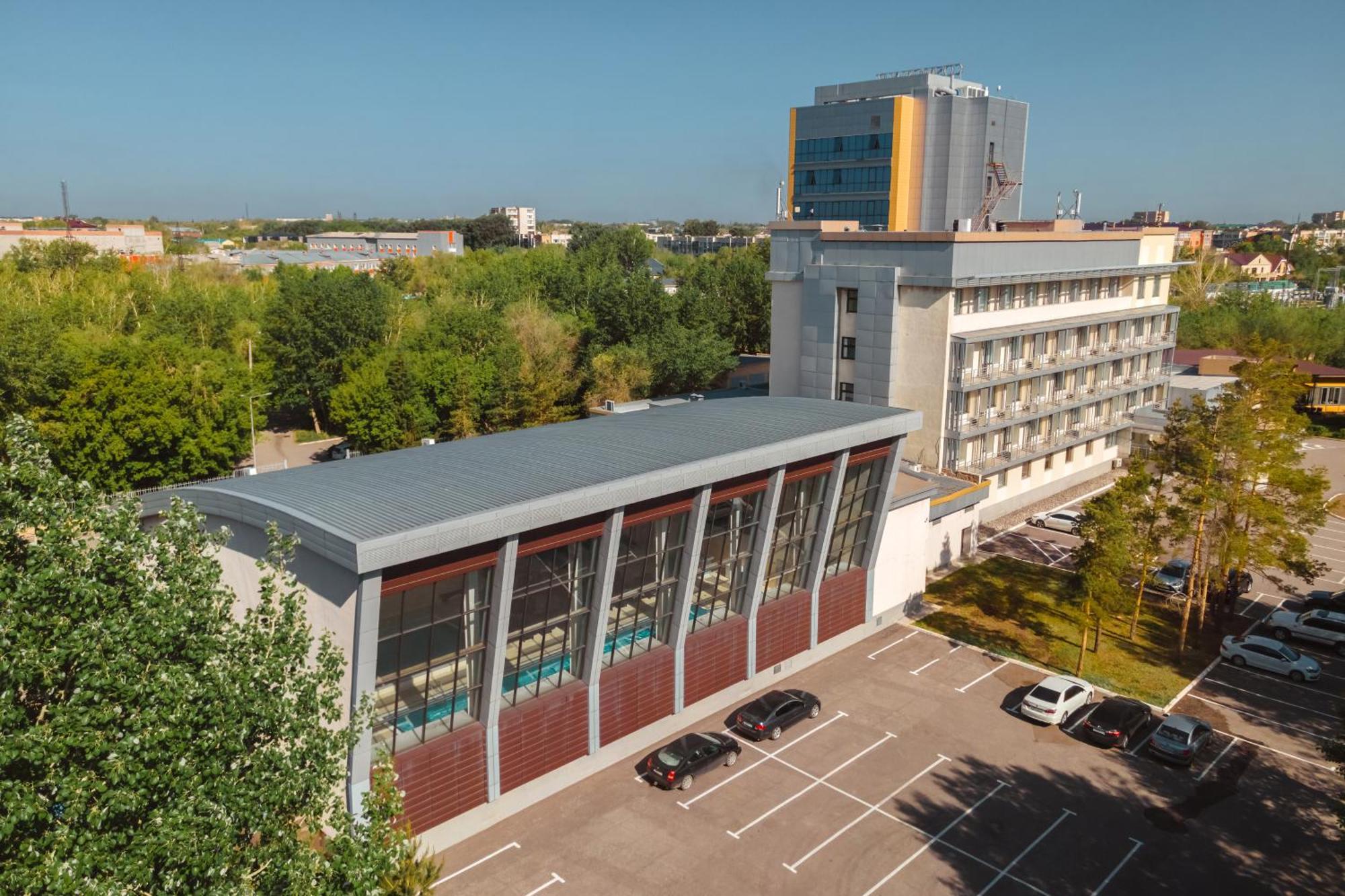 Cosmonaut Hotel Karagandy Екстериор снимка